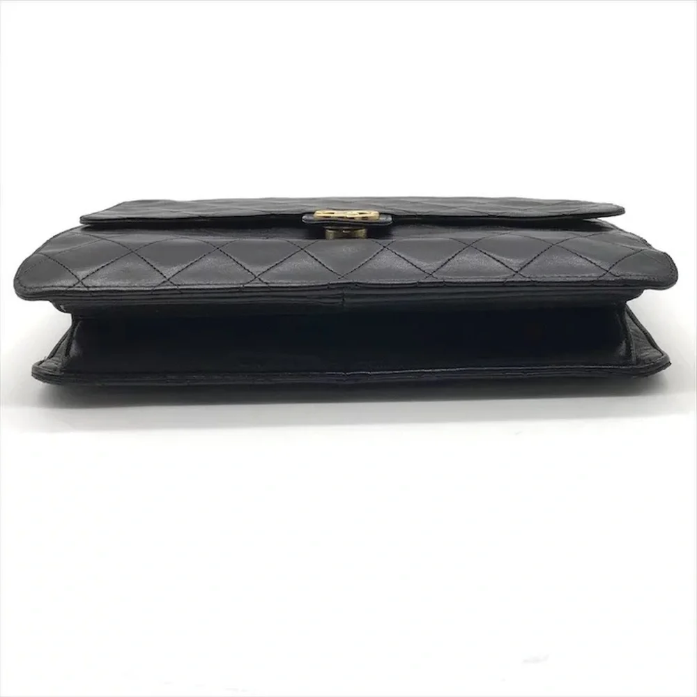 Authentic CHANEL black lambskin single flap classic 24k gold hardware bag